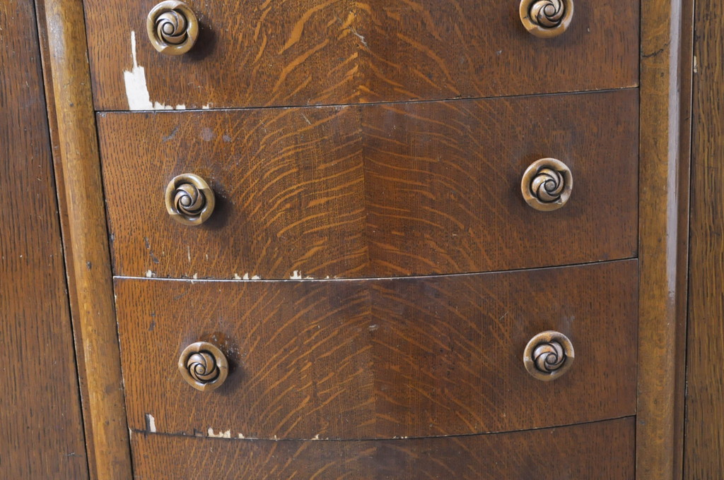 イギリスアンティーク　オーク材　細部まで凝ったつくりが目を引くサイドボード(サイドキャビネット、収納棚、戸棚、英国)(R-068377)