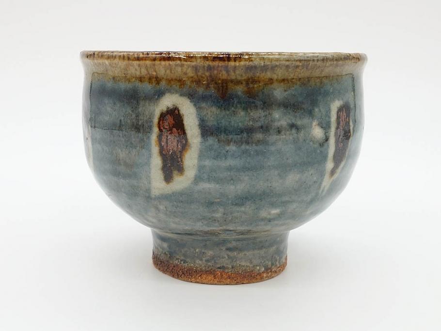 武内晴二郎　約13cm　4.1寸　上品な和の雰囲気溢れる抜絵呉須茶碗(抹茶碗、茶道具、茶器、和食器、四寸一分、共箱付き)(R-070781)