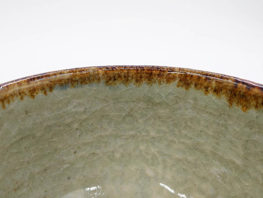 武内晴二郎　約13cm　4.1寸　上品な和の雰囲気溢れる抜絵呉須茶碗(抹茶碗、茶道具、茶器、和食器、四寸一分、共箱付き)(R-070781)