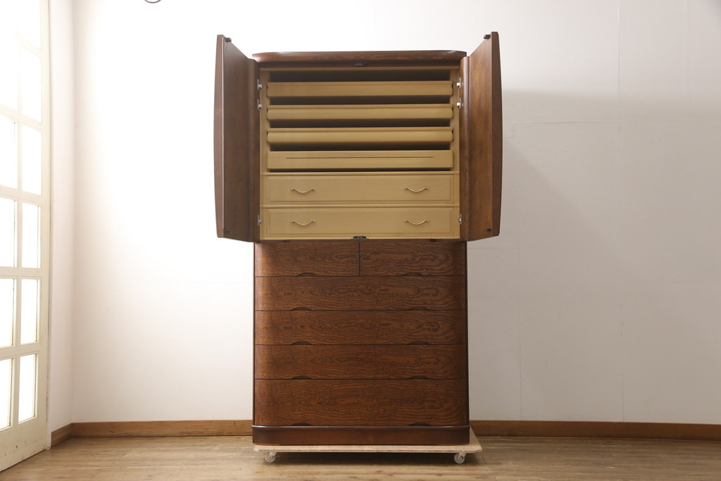中古　美品　最高級　木芸美術家具作家 桑田允友(桑允)作　欅(ケヤキ)玉杢　中桐　スッキリとしたデザインが目を引く衣装箪笥(定価約150万円)(着物タンス、衣装箪笥、引き出し、桐箪笥、和たんす)(R-058728)