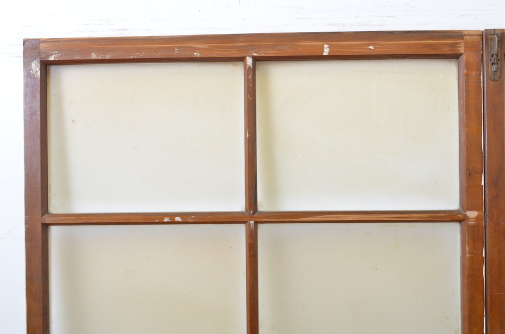 アンティーク建具　ペイント仕上げ限定　レトロな雰囲気づくりにおすすめ!白のペイントが印象的なガラス戸2枚セット(引き戸)(R-063706)