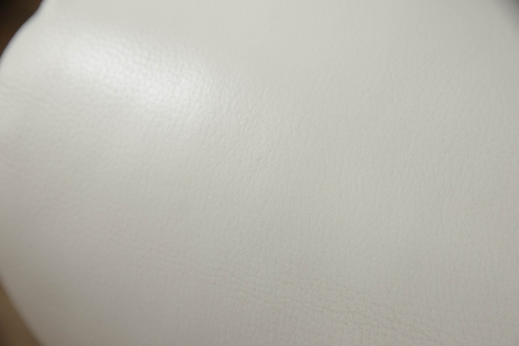 中古　美品　Cassina(カッシーナ)　VERANDA(ヴェランダ) ホワイトレザーの1Pソファ(一人掛け)(定価約80万円)(R-053461)