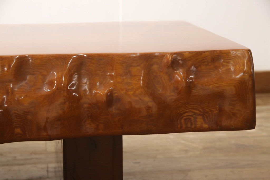 中古　特大　バーズアイ　こぶ付き　重厚感漂うタモ材い枚板の座卓(ローテーブル、センターテーブル)(R-058026)