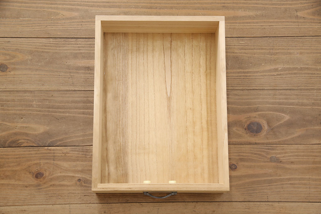 中古　伝統工芸品　桑材のワンポイントがおしゃれな加茂総桐箪笥(胴丸、総桐たんす、着物箪笥、引き出し、バラ売り可能)(R-053662)