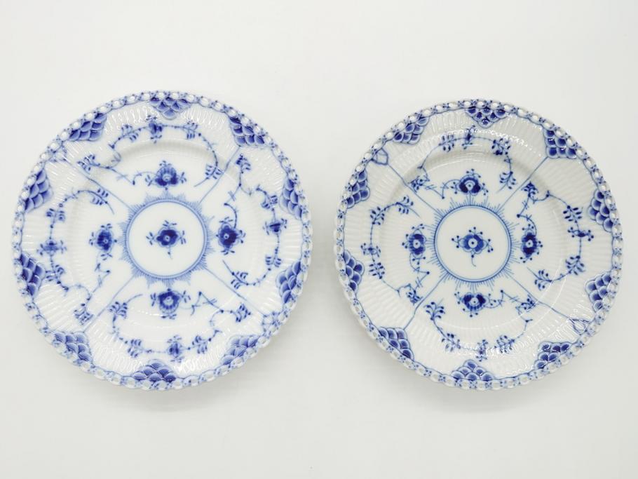 デンマーク　ROYAL COPENHAGEN(ロイヤルコペンハーゲン) ブルーフルーテッド　フルレース　約17cm　洗練された美しさを放つ皿2客セット(プレート、洋食器)(定価約66000円)(R-062462)