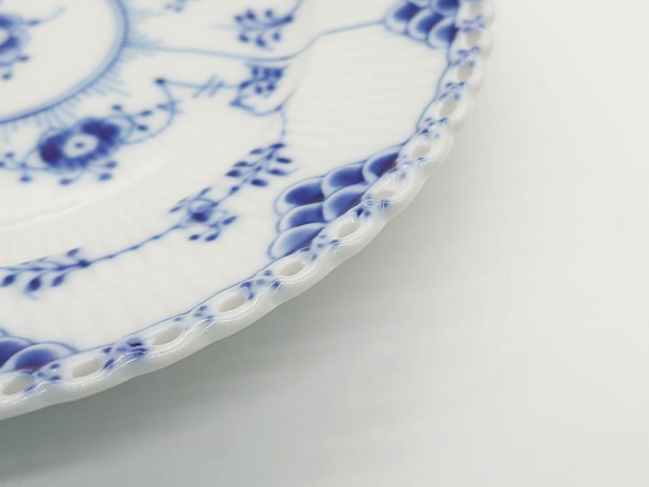 デンマーク　ROYAL COPENHAGEN(ロイヤルコペンハーゲン) ブルーフルーテッド　フルレース　約17cm　洗練された美しさを放つ皿2客セット(プレート、洋食器)(定価約66000円)(R-062462)