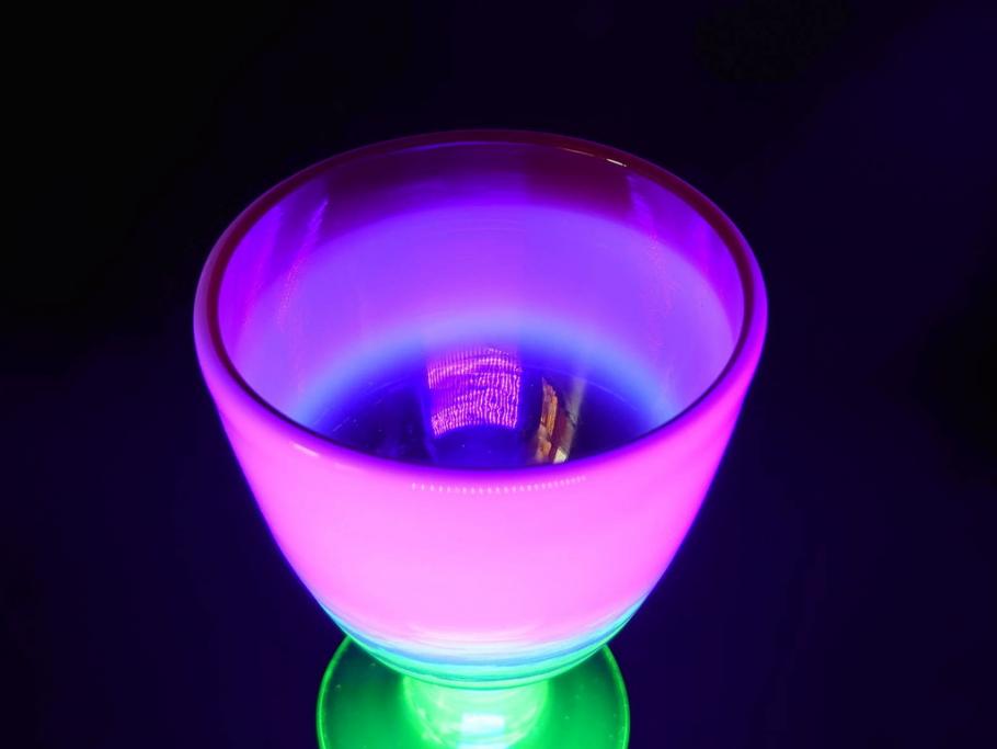 明治〜大正期　当時物　棗型(なつめ形)　可愛らしい色合いがおしゃれな雰囲気溢れる三色氷コップ(ウランガラス、グラス、和ガラス、乳白ぼかし)(R-070960)