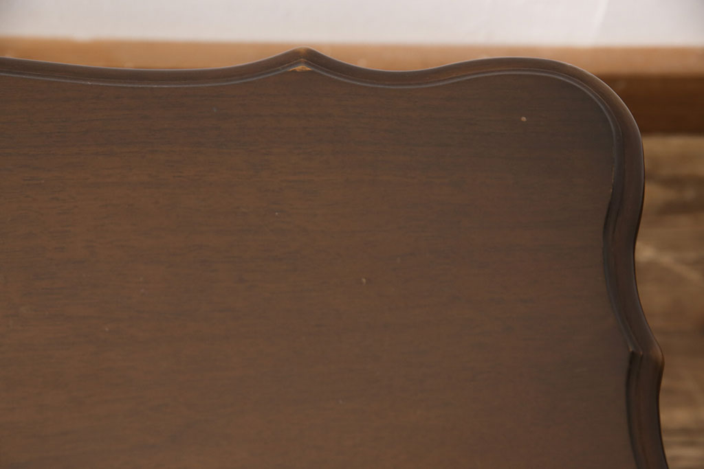 中古　カリモク家具(karimoku)　domani(ドマーニ)　Louis(ルイ)XVシリーズ　流れるような曲線が美しいセンターテーブル(リビングテーブル)(R-052163)