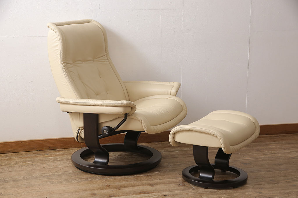 中古　超美品　EKORNES(エコーネス)　本革　ロイヤルシリーズ　オットマン付き　ストレスレスチェア(定価約46万円)(リクライニングチェア、アームチェア、椅子)(R-053070)