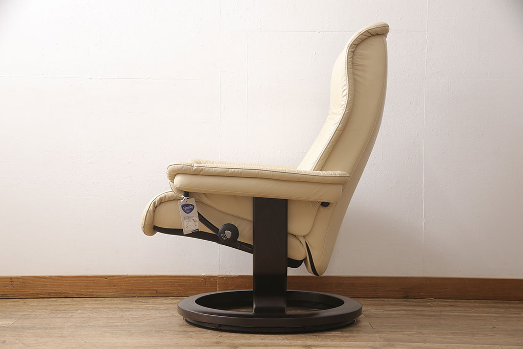 中古　超美品　EKORNES(エコーネス)　本革　ロイヤルシリーズ　オットマン付き　ストレスレスチェア(定価約46万円)(リクライニングチェア、アームチェア、椅子)(R-053070)