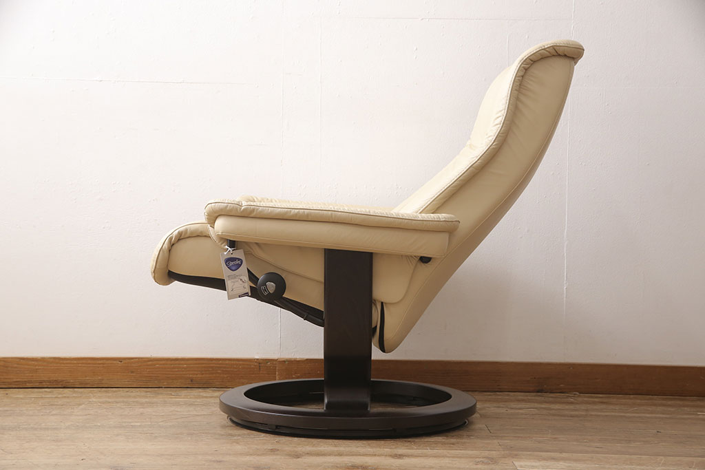 中古　超美品　EKORNES(エコーネス)　本革　ロイヤルシリーズ　オットマン付き　ストレスレスチェア(定価約46万円)(リクライニングチェア、アームチェア、椅子)(R-053070)