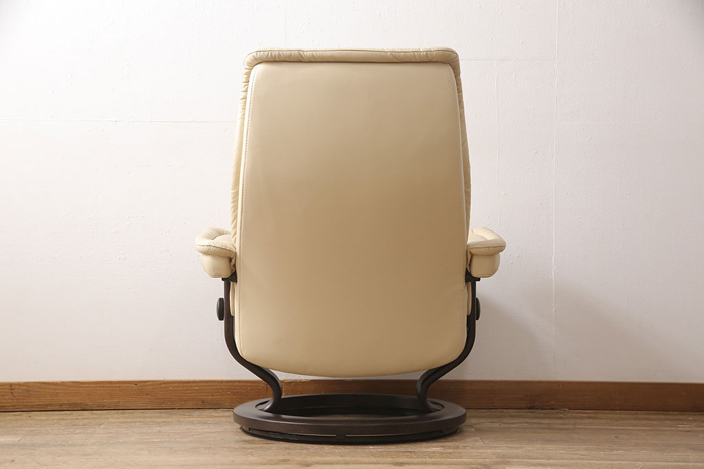 中古　超美品　EKORNES(エコーネス)　本革　ロイヤルシリーズ　オットマン付き　ストレスレスチェア(定価約46万円)(リクライニングチェア、アームチェア、椅子)(R-053070)