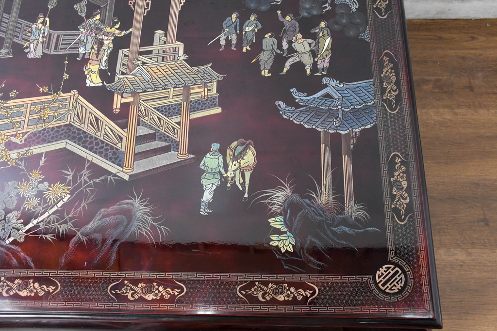 中古　美品!!　ベトナム民芸家具　工芸品　見ごたえのある精彩な細工が目を引くガラス天板の座卓(ローテーブル、センターテーブル、リビングテーブル)(R-084437)