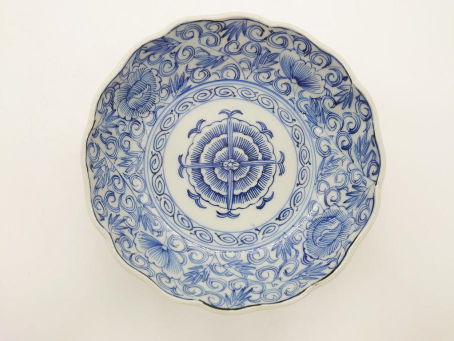 幕末期 伊万里焼 染付 線描き 花唐草文 5寸 約15.5cm 手描きの
