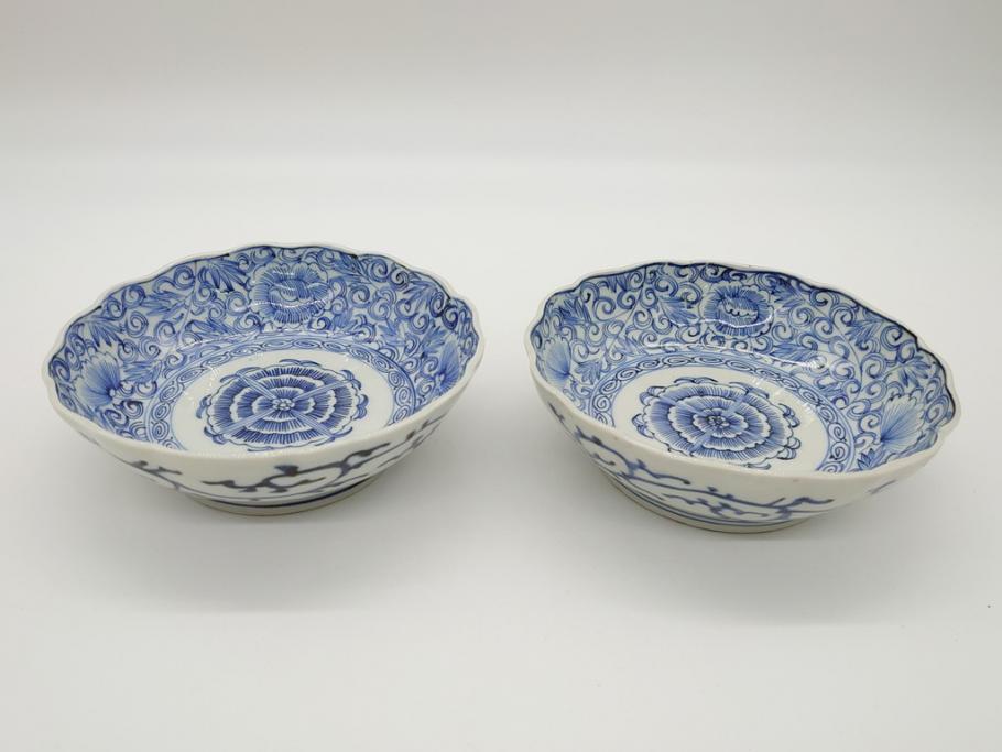 幕末期　伊万里焼　染付　線描き　花唐草文　5寸　約15cm　手描きの温かみが感じられる深皿2枚セット(中皿、変形皿、和食器、和皿、五寸)(R-062085)