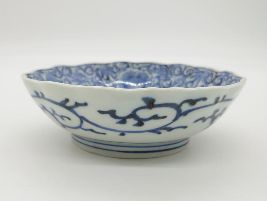 幕末期　伊万里焼　染付　線描き　花唐草文　5寸　約15cm　手描きの温かみが感じられる深皿2枚セット(中皿、変形皿、和食器、和皿、五寸)(R-062085)