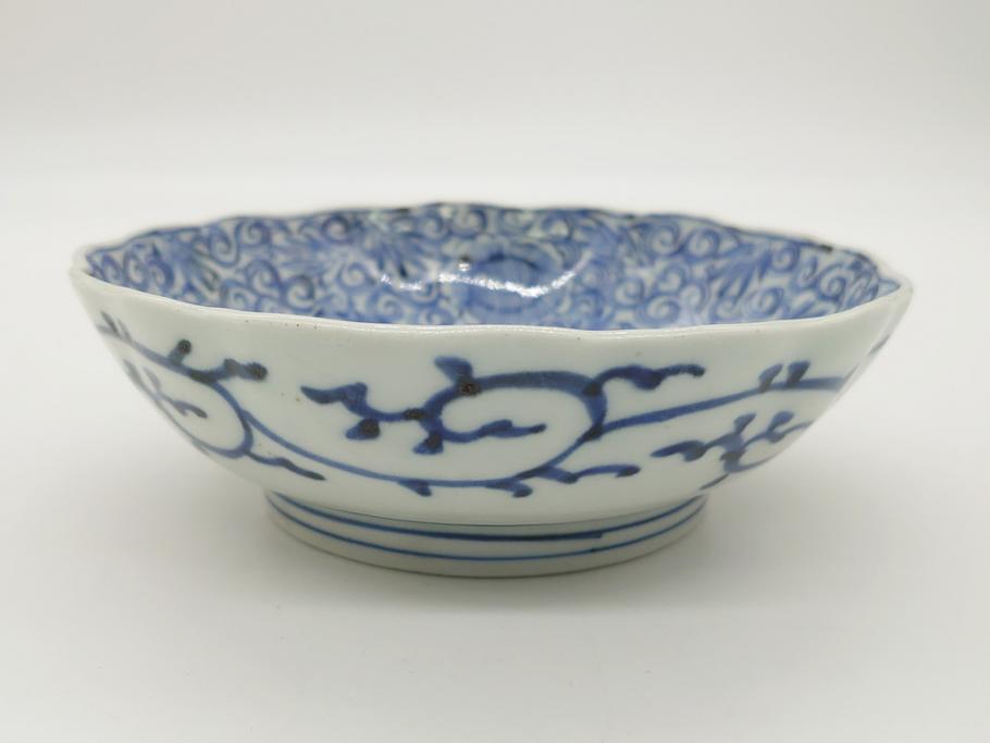 幕末期　伊万里焼　染付　線描き　花唐草文　5寸　約15cm　手描きの温かみが感じられる深皿2枚セット(中皿、変形皿、和食器、和皿、五寸)(R-062085)
