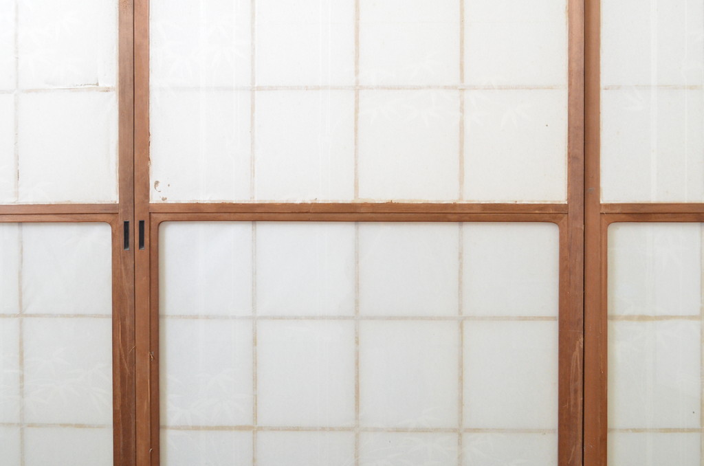レトロ建具　昭和レトロ　落ち着いた和の空間づくりにおすすめな雪見障子戸4枚セット(建具、擦り上げ障子戸、擦上障子戸、引き戸)(R-063703)