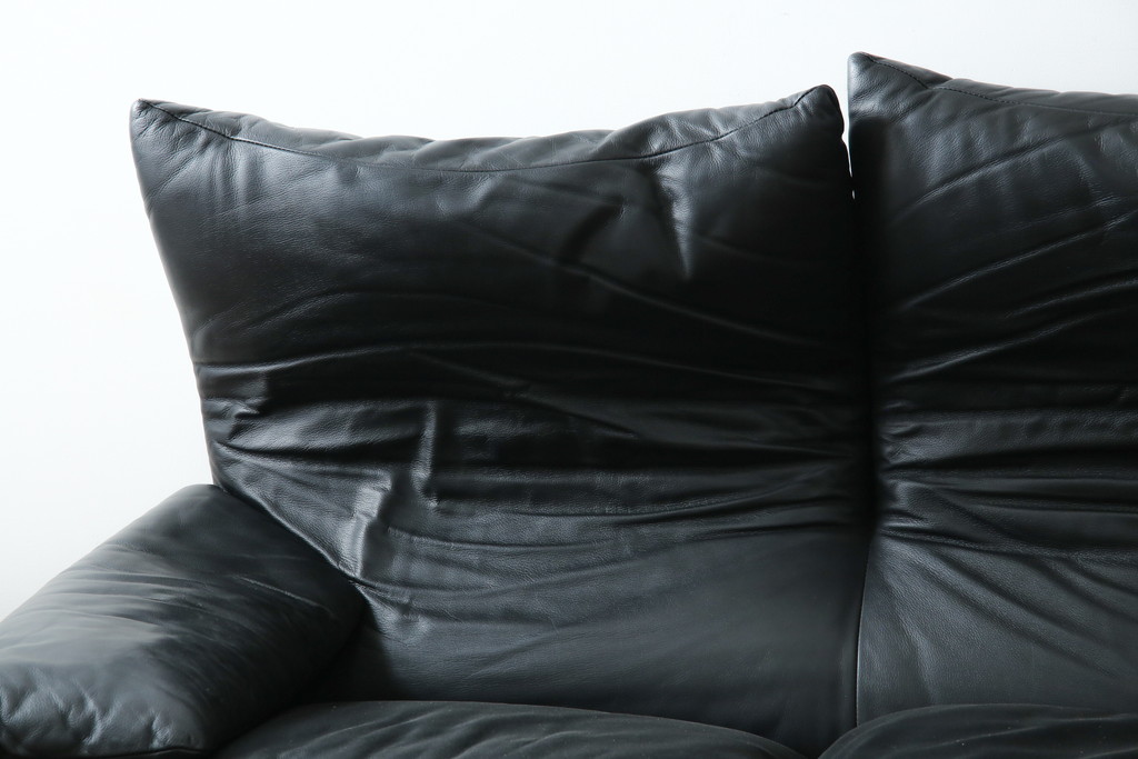中古　美品　Cassina(カッシーナ)　MARALUNGA(マラルンガ)　高級感あふれる3人掛けソファ(3P、三人掛けソファ)(定価約200～240万円)(R-084359)