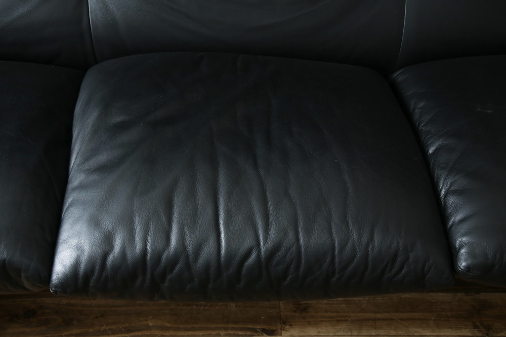 中古　美品　Cassina(カッシーナ)　MARALUNGA(マラルンガ)　高級感あふれる3人掛けソファ(3P、三人掛けソファ)(定価約200～240万円)(R-084359)