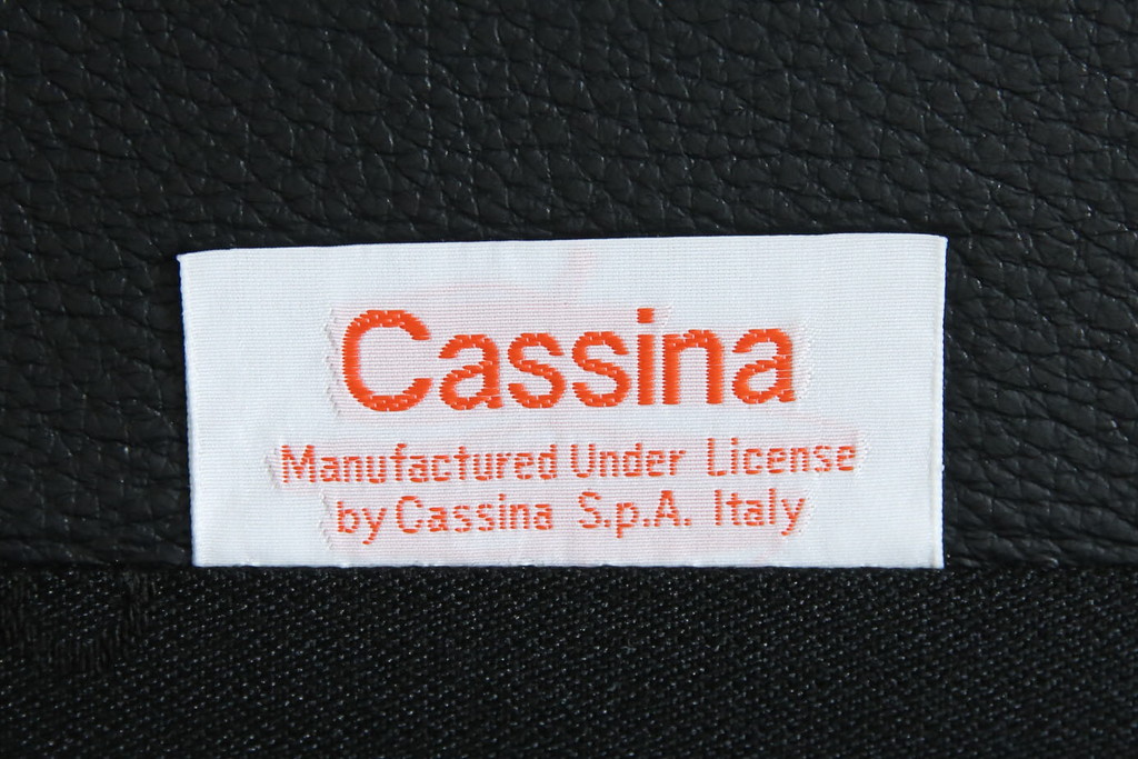 中古　美品　Cassina(カッシーナ)　MARALUNGA(マラルンガ)　高級感あふれる3人掛けソファ(3P、三人掛けソファ)(定価約200～240万円)(R-084359)