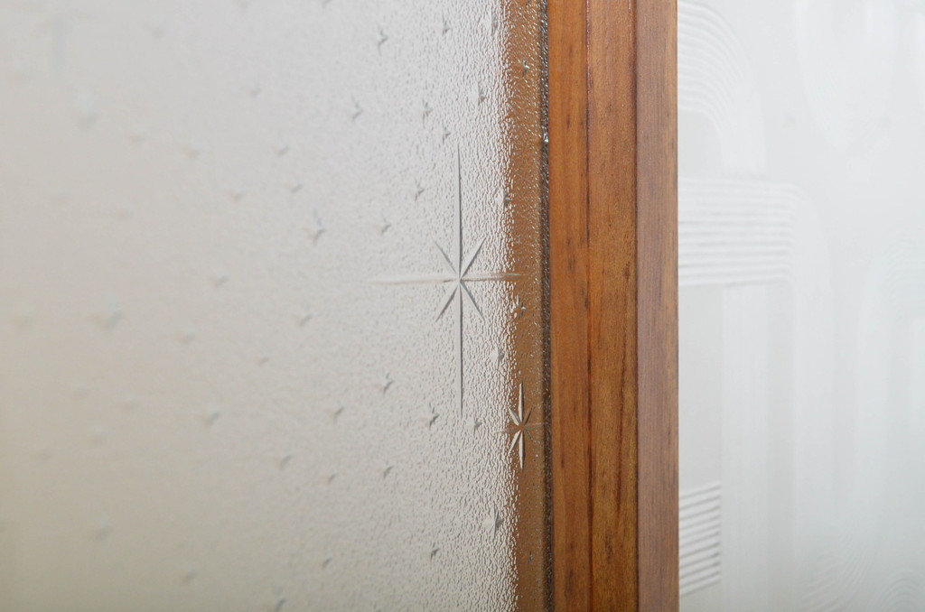 アンティーク建具 レトロな雰囲気漂うガラス戸4枚セット(窓