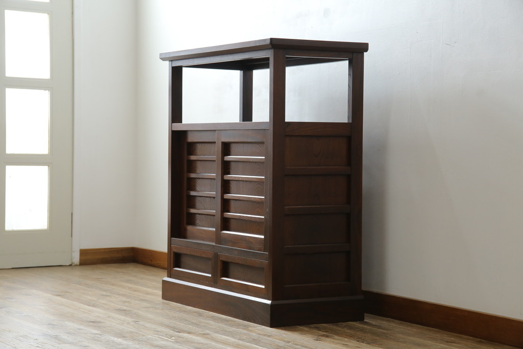 中古　美品!!　九州民芸家具　欅(ケヤキ)材　引き出し2杯付き　表情豊かな木目が魅力的なモダンデザインの茶棚(飾り棚、戸棚、収納棚、サイドキャビネット)(R-079948)
