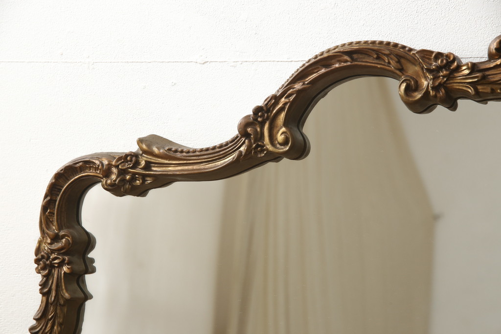 イタリアビンテージ　ぐるりと施された繊細な彫刻が美しいウォールミラー(壁掛け鏡、ヴィンテージ)(R-057507)