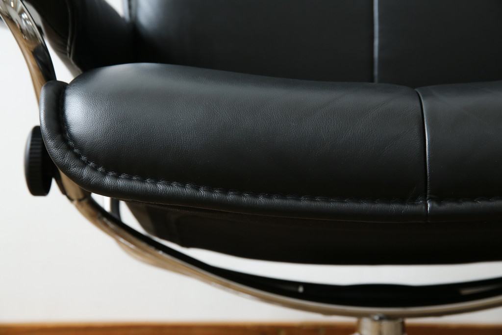 中古　美品　ノルウェー製　EKORNES(エコーネス)　City(シティ)　Mサイズ　オットマン付き!!スタイリッシュなデザインが魅力のストレスレスチェア(スターベース、1人掛けソファ、1Pソファ、アームチェア、リクライニングチェア、フットスツール、北欧、本革、レザーチェア)(定価約30万円)(R-066317)