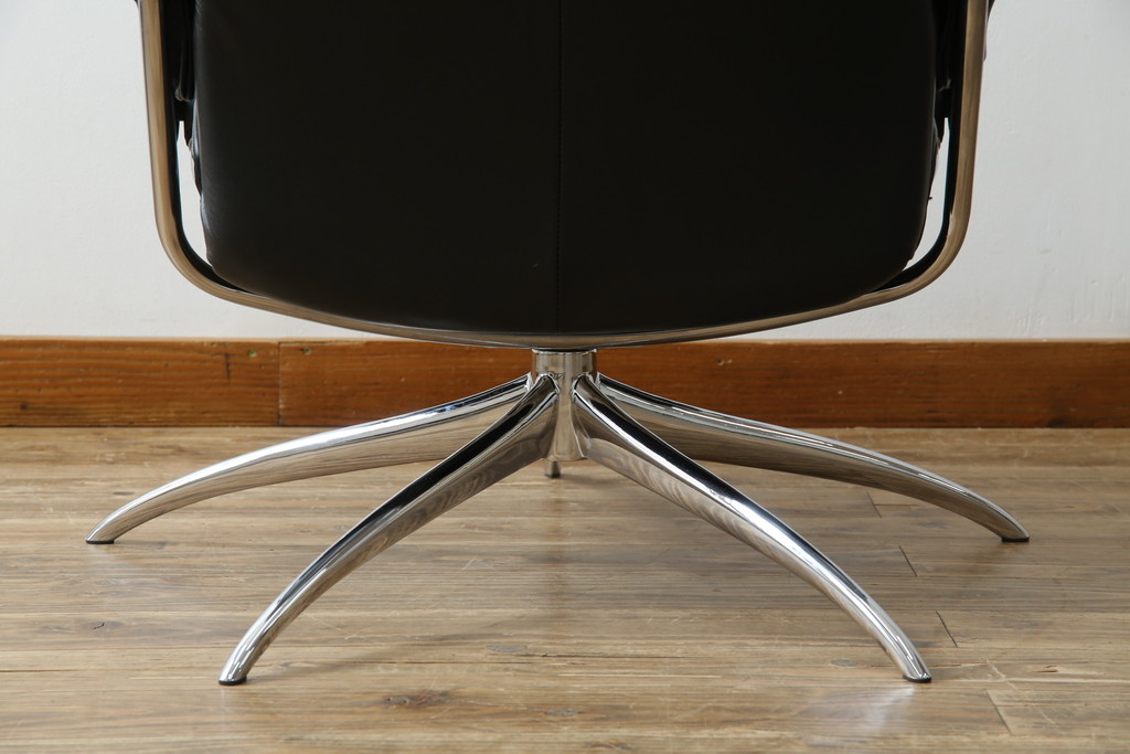 中古　美品　ノルウェー製　EKORNES(エコーネス)　City(シティ)　Mサイズ　オットマン付き!!スタイリッシュなデザインが魅力のストレスレスチェア(スターベース、1人掛けソファ、1Pソファ、アームチェア、リクライニングチェア、フットスツール、北欧、本革、レザーチェア)(定価約30万円)(R-066317)