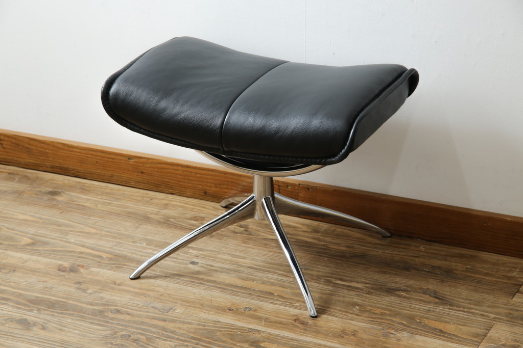 中古　美品　ノルウェー製　EKORNES(エコーネス)　City(シティ)　Mサイズ　オットマン付き!!スタイリッシュなデザインが魅力のストレスレスチェア(スターベース、1人掛けソファ、1Pソファ、アームチェア、リクライニングチェア、フットスツール、北欧、本革、レザーチェア)(定価約30万円)(R-066317)