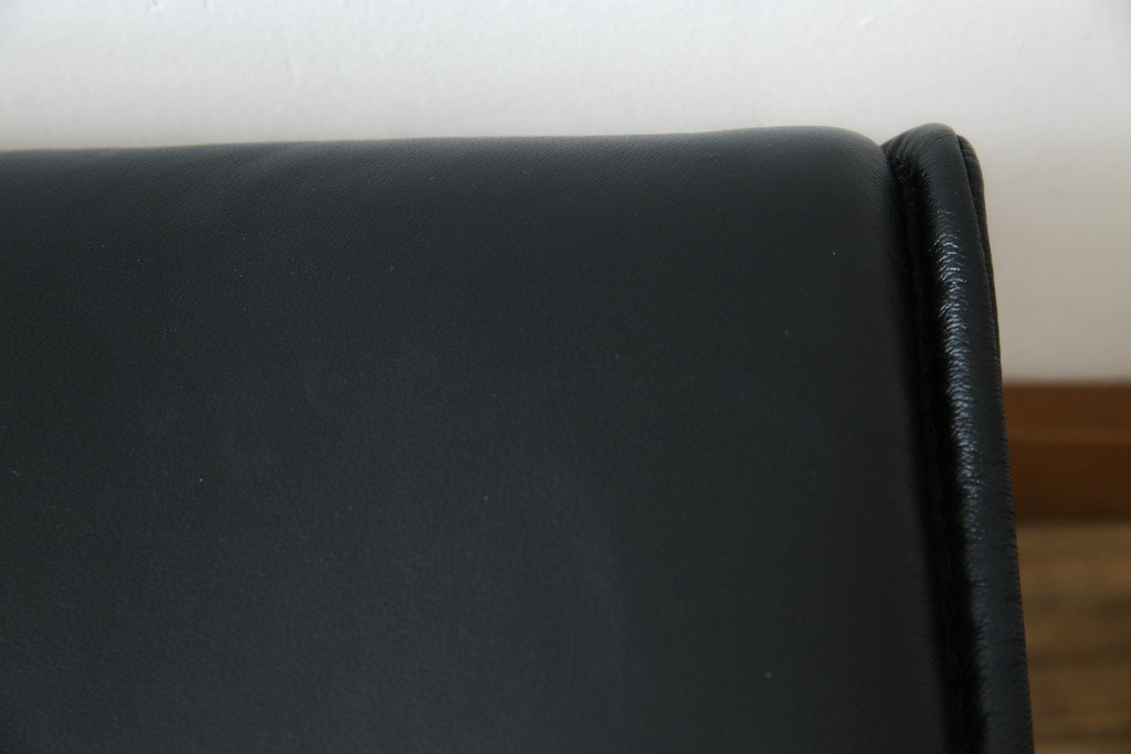 中古　美品　ノルウェー製　EKORNES(エコーネス)　City(シティ)　Mサイズ　オットマン付き!!スタイリッシュなデザインが魅力のストレスレスチェア(スターベース、1人掛けソファ、1Pソファ、アームチェア、リクライニングチェア、フットスツール、北欧、本革、レザーチェア)(定価約30万円)(R-066317)