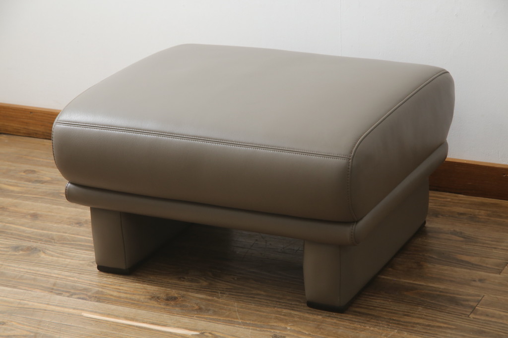 中古　カリモク家具(karimoku)　domani(ドマーニ)　Excel-Life(エクセルライフ)　ZSA3シリーズ　本革(レザー)　スタイリッシュな空間演出におすすめなソファとスツールのセット(3人掛け、3P、アームソファ、オットマン)(定価約107万円)(R-074269)
