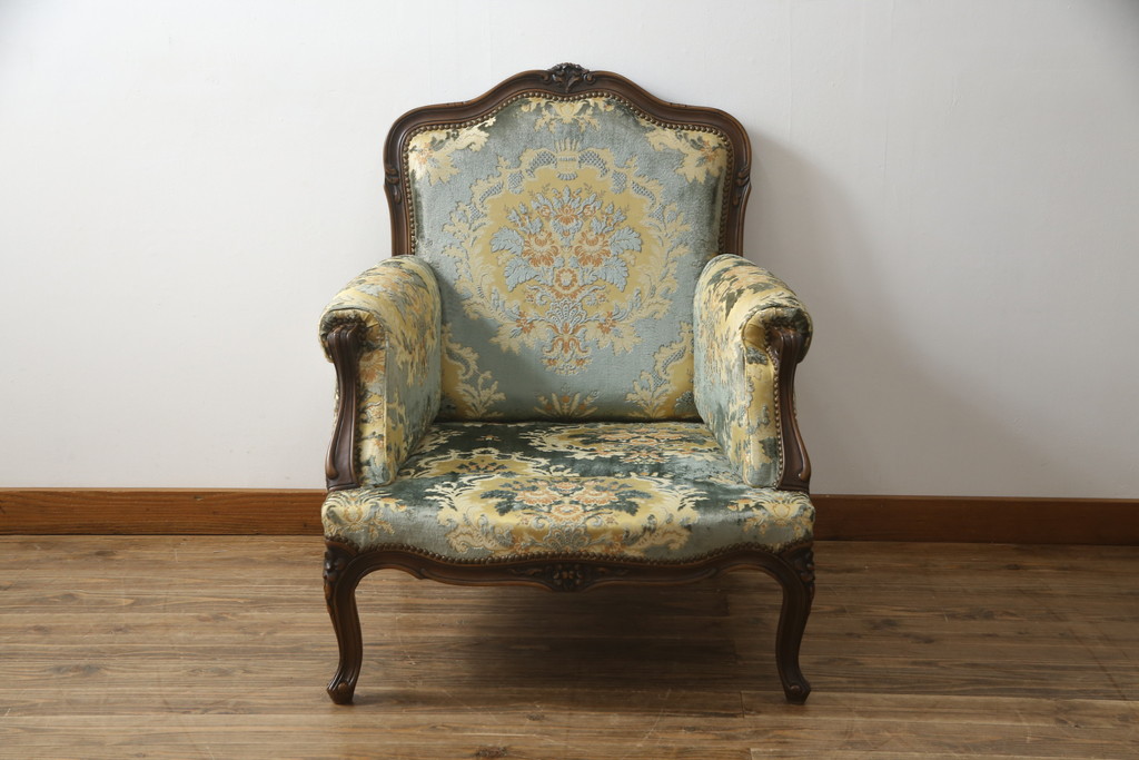 中古　カリモク家具(karimoku)　domani(ドマーニ)　Louis(ルイ)XVシリーズ　ルイ15世　優雅なひとときを演出してくれる1人掛けソファ(定価約50万円)(アームソファ、一人掛け、1P)(R-054027)