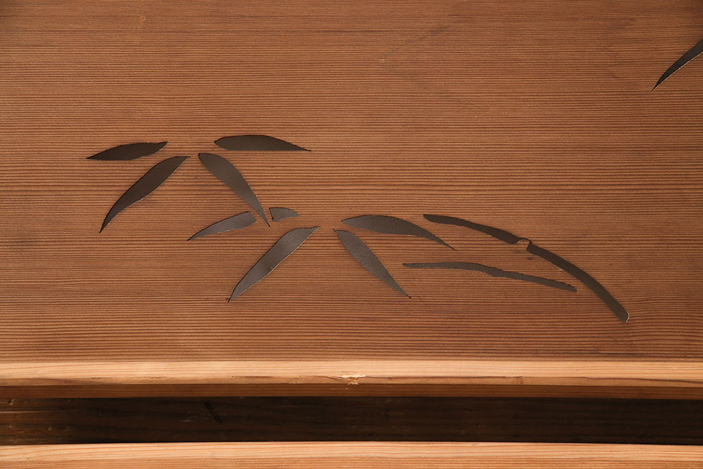 和製アンティーク　鳥と竹の透かしが魅力!ディスプレイにもおすすめな和の趣あふれる欄間(明かり取り、明り取り)(R-048917)