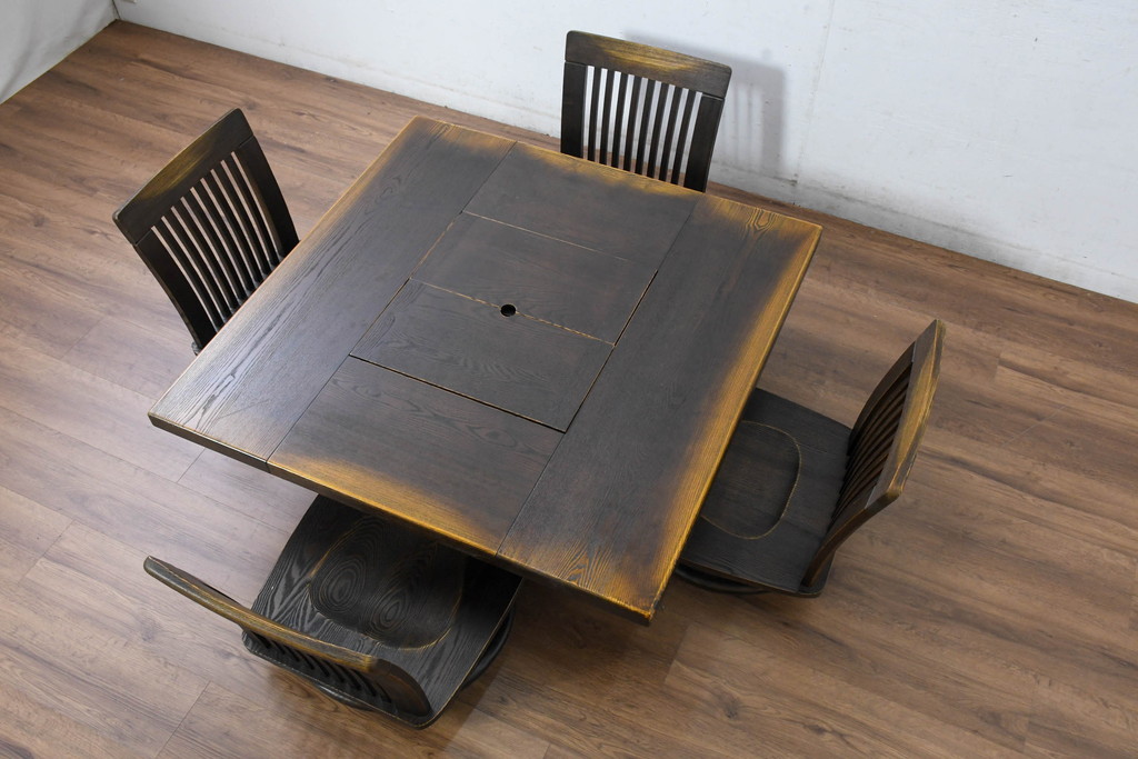 中古　希少な廃番品!!　葉山ガーデン取り扱い　国産　職人手作り品　タモ材　アンティーク調の囲炉裏テーブル(座卓、ローテーブル、センターテーブル、リビングテーブル)(定価約25万円)(R-084297)
