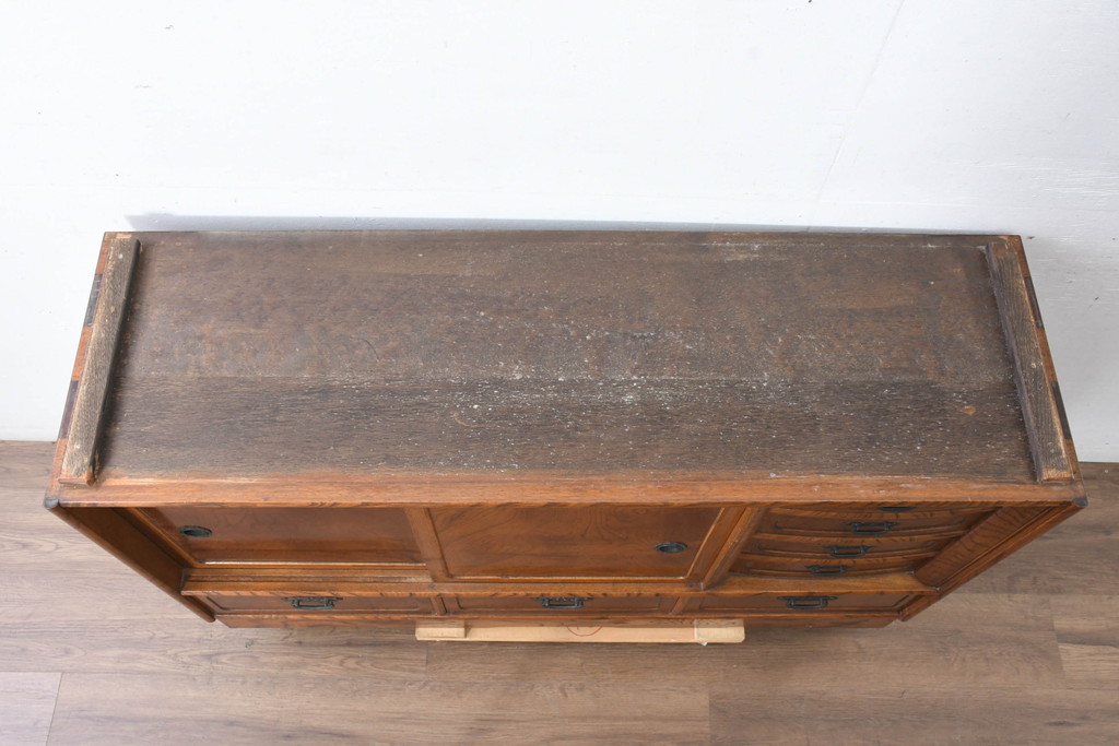 中古　美品　国産　職人手作り品　欅(ケヤキ)材　天板リメイク　杢目の素敵なサイドボード(収納棚、戸棚、茶棚)(R-084314)