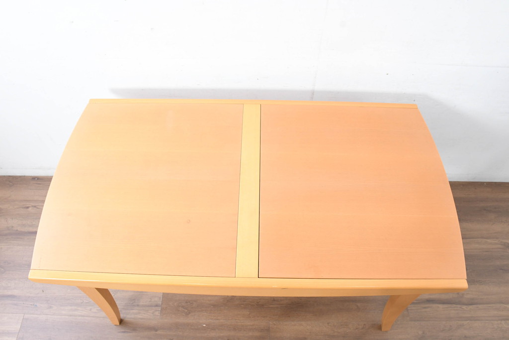 中古　イタリア　calligaris(カリガリス)　洗練されたフォルムと実用性を兼ね備えたエクステンションテーブル(ダイニングテーブル、拡張式テーブル、伸長式、食卓、6人掛け、8人掛け、6人用、8人用、大型テーブル)(定価約25万円)(R-084509)