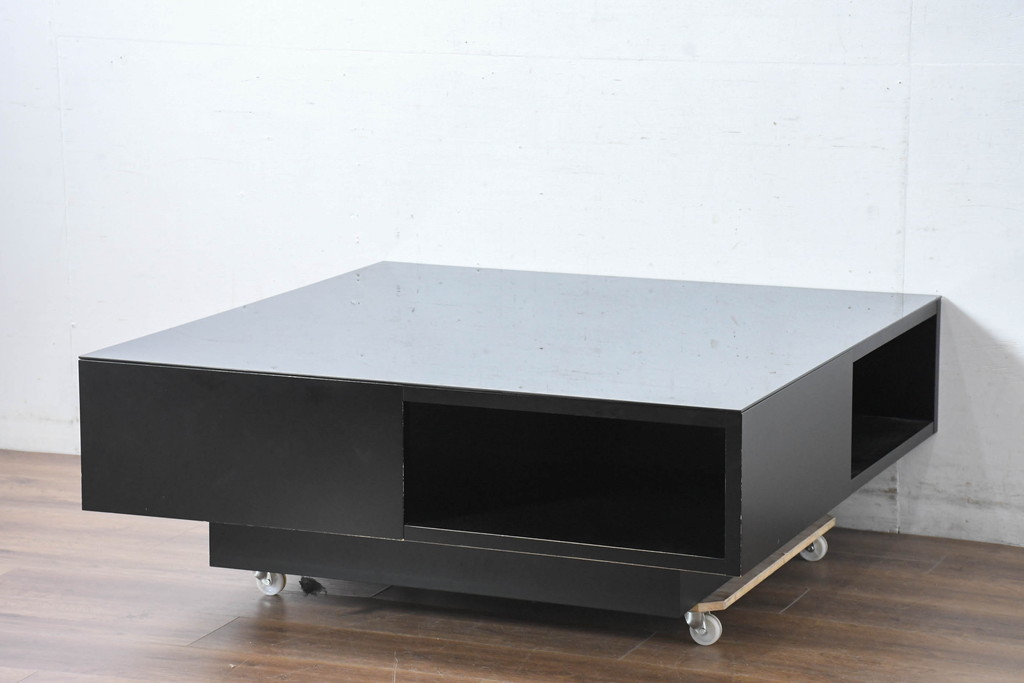中古　美品　IDC大塚家具　リカルド 115　シンプルながらも洗練されたデザインがモダンな印象を与えるセンターテーブル(ローテーブル、リビングテーブル、座卓)(定価約20万円)(R-084325)