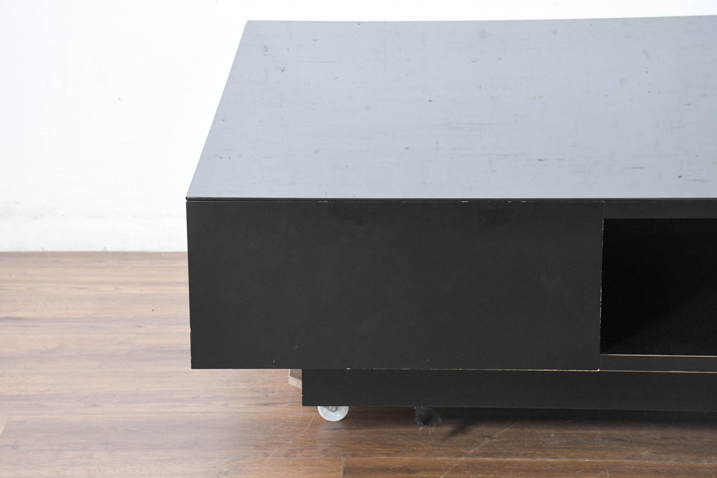 中古　美品　IDC大塚家具　リカルド 115　シンプルながらも洗練されたデザインがモダンな印象を与えるセンターテーブル(ローテーブル、リビングテーブル、座卓)(定価約20万円)(R-084325)