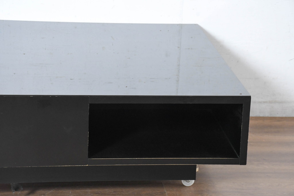 中古　美品　IDC大塚家具　リカルド 115　シンプルながらも洗練されたデザインがモダンな印象を与えるセンターテーブル(ローテーブル、リビングテーブル、座卓)(定価約20万円)(R-084325)