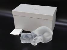 1932年　フランス　LALIQUE(ラリック)　猫　可愛らしいフォルムの猫のオブジェ(ルネ・ラリック、伏せる猫、キャット、ディスプレイ、置物、クリスタルガラス、箱付き)(R-077774)
