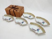 【骨董買取】明治期　九谷焼　二重角福　色絵　木に鳥文　変形皿(和皿、和食器)を買取ました。