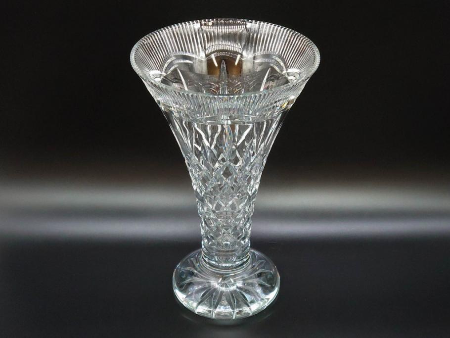 アイルランド　WATERFORD(ウォーターフォード)　カットが美しい気品漂う花瓶(フラワーベース、花入れ、花器、クリスタル)(R-077777)