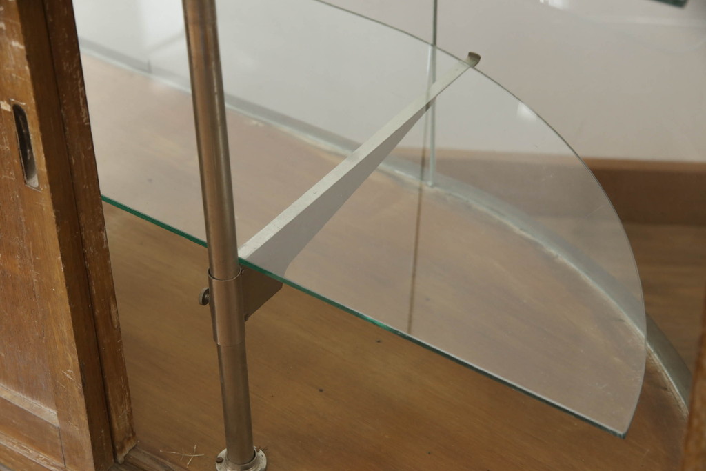 和製アンティーク　組み合わせ　昭和レトロな雰囲気を醸し出す曲げガラスの組み合わせとカウンターガラスケース(ショーケース、飾り棚、陳列棚、引き出し、店舗什器)(R-070755)