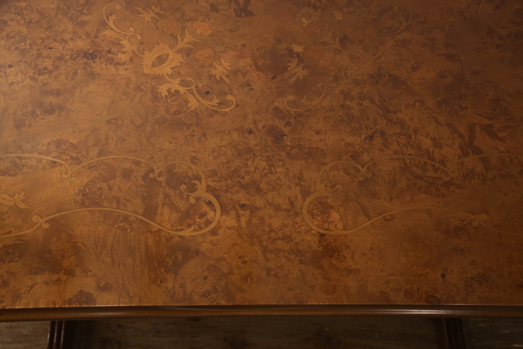 中古　美品　イタリア　Mobile Classico(モバイル・クラシコ)　ロココ調　天板のさりげない象嵌が上品なダイニングテーブル(6人掛け、オーバルテーブル)(R-059499)