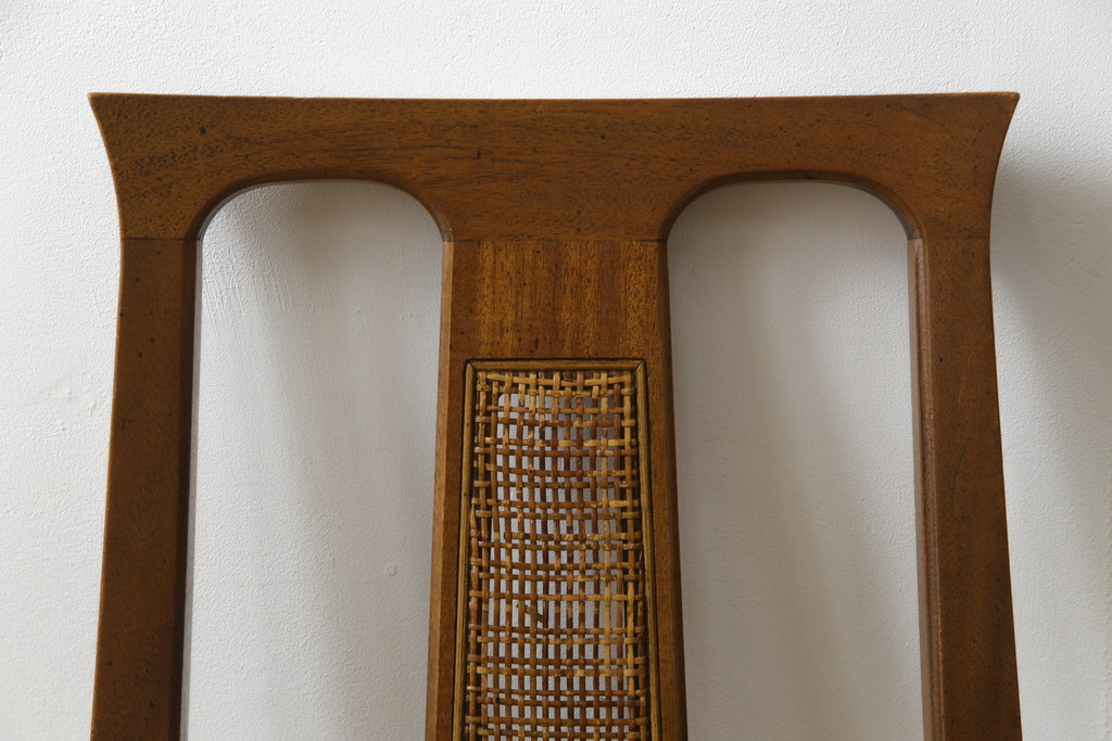 中古　DREXEL HERITAGE(ドレクセルヘリテイジ)　TRIUNE(トライユン)　クラシカルなデザインが魅力的なダイニングチェア4脚セット(サイドチェア、椅子、イス)(R-071461)