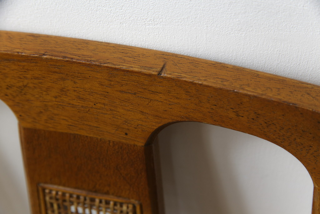 中古　DREXEL HERITAGE(ドレクセルヘリテイジ)　TRIUNE(トライユン)　クラシカルなデザインが魅力的なダイニングチェア4脚セット(サイドチェア、椅子、イス)(R-071461)