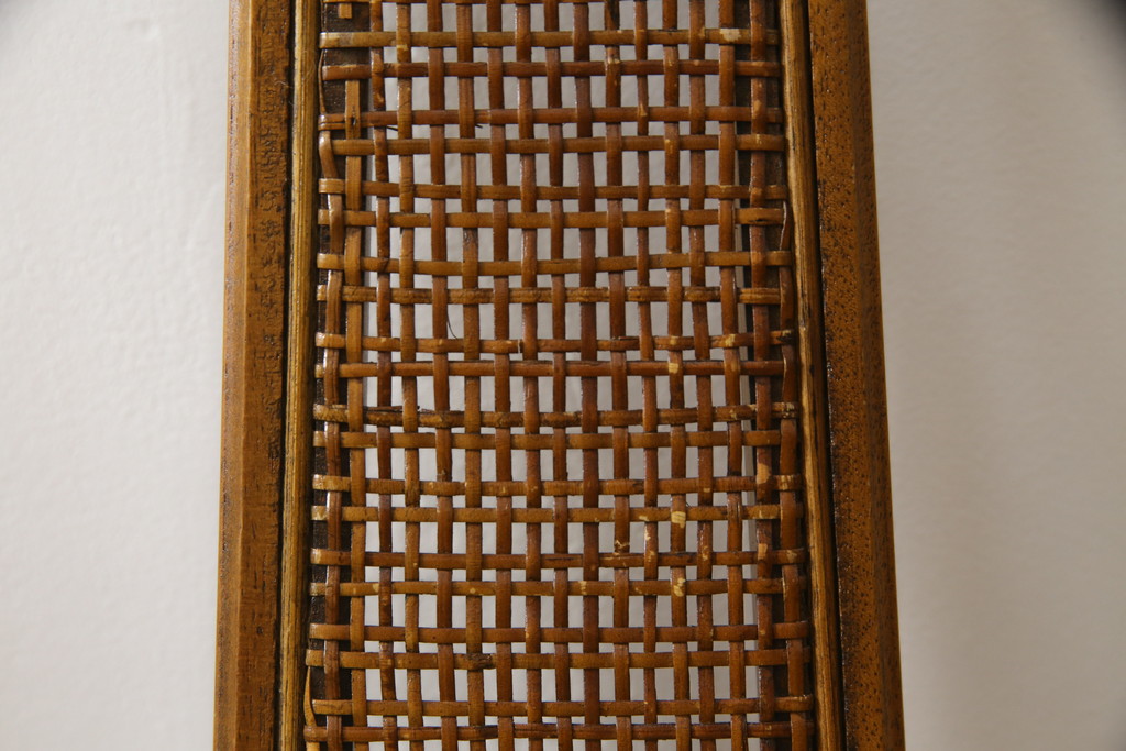 中古　DREXEL HERITAGE(ドレクセルヘリテイジ)　TRIUNE(トライユン)　クラシカルなデザインが魅力的なダイニングチェア4脚セット(サイドチェア、椅子、イス)(R-071461)