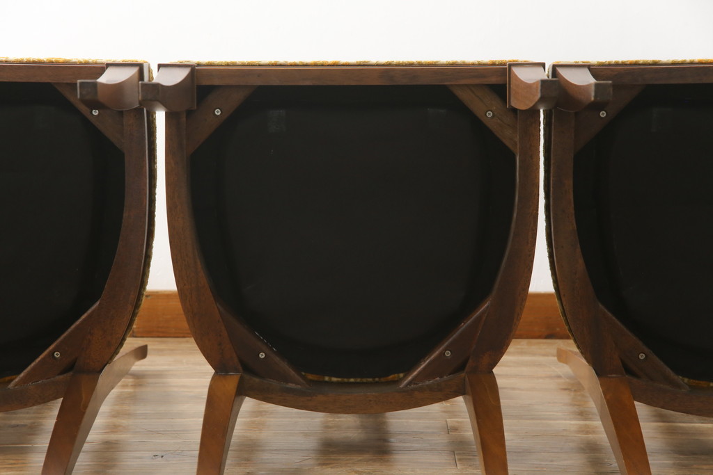 中古　DREXEL HERITAGE(ドレクセルヘリテイジ)　TRIUNE(トライユン)　クラシカルなデザインが魅力的なダイニングチェア4脚セット(サイドチェア、椅子、イス)(R-071461)